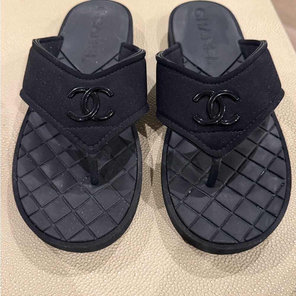 CHANEL Black Quilted Logo Sandals